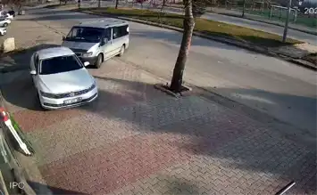 Genç Sürücü Kazası: Maddi Hasar