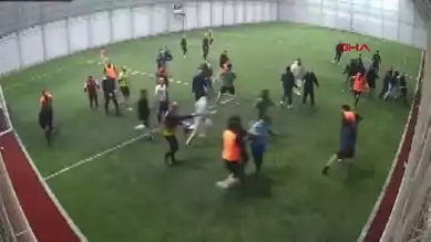 Halı Saha Maçında Kavga: 2 Yaralı