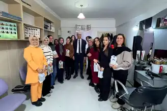Elazığ'da Kuaförlere Cilt Bakım Seti Hediyesi