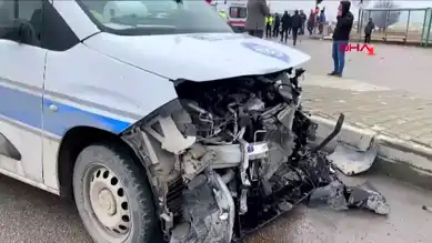 Elazığ'da Çarpışma: 3 Yaralı, 1'i Ağır