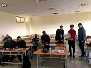 Suriye'de Muhaliflerin Zaferi: Öğrenciden Tatlı Dağıtımı