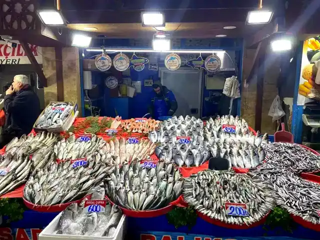 Elazığ Balık Tezgahlarında Sezon Yoğunluğu