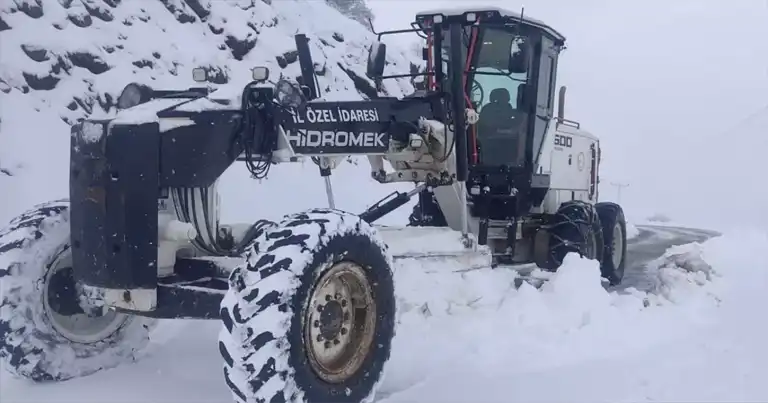 Doğu Anadolu'da Köy Yolları Açılıyor