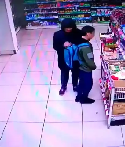 Elazığ'da Market Hırsızlığı: Kamera Kayıtlara Yansıdı!