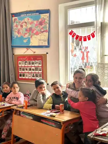Doğu Anadolu'da Çocuk Hakları Günü Kutlaması