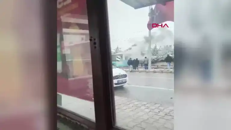 Seyir Halinde Yanmış Belediye Otobüsü