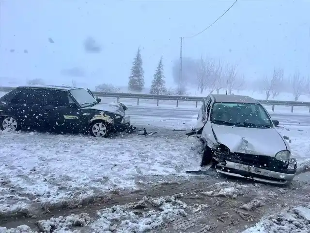 Elazığ'da 5 Yaralı Trafik Kazası!