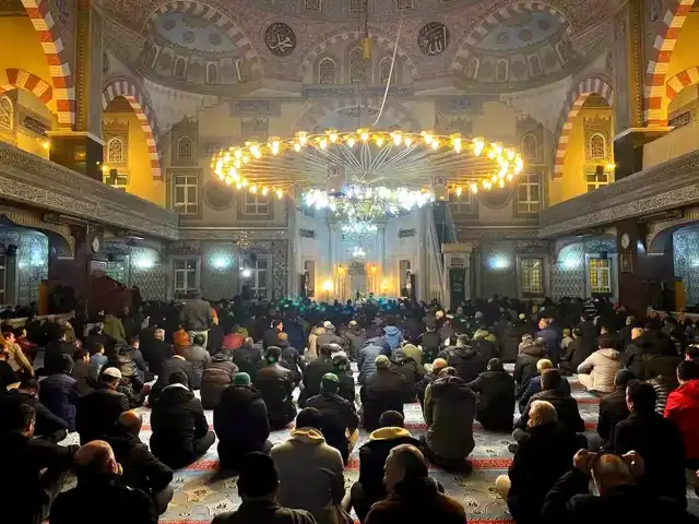 Elazığ'da Regaip Kandili Coşkusu